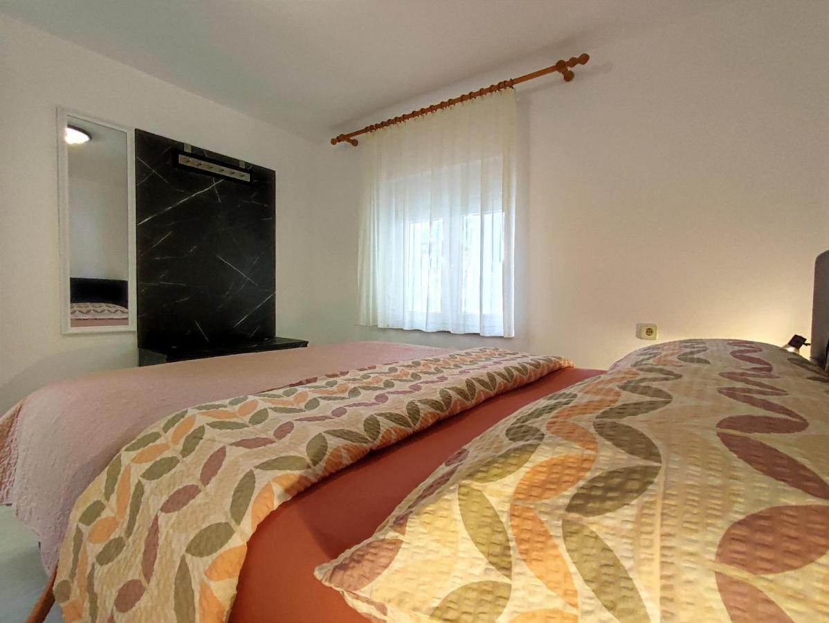 Apartments Jolic Вир Екстер'єр фото