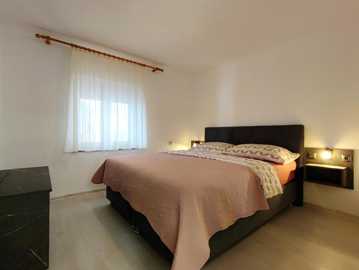 Apartments Jolic Вир Екстер'єр фото